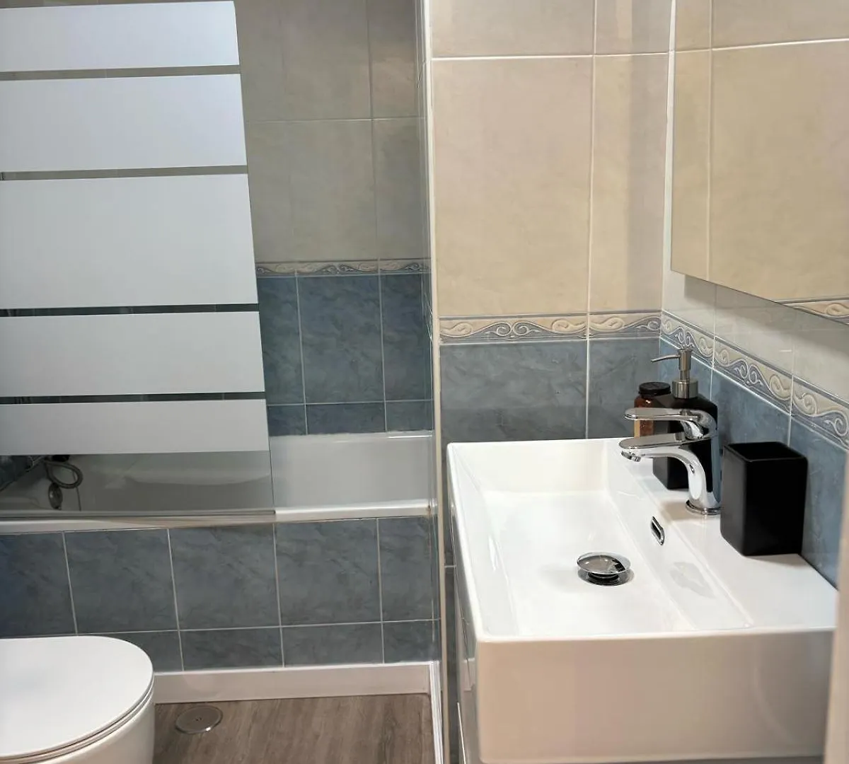 아파트 Apartahotel Sevilla Salado